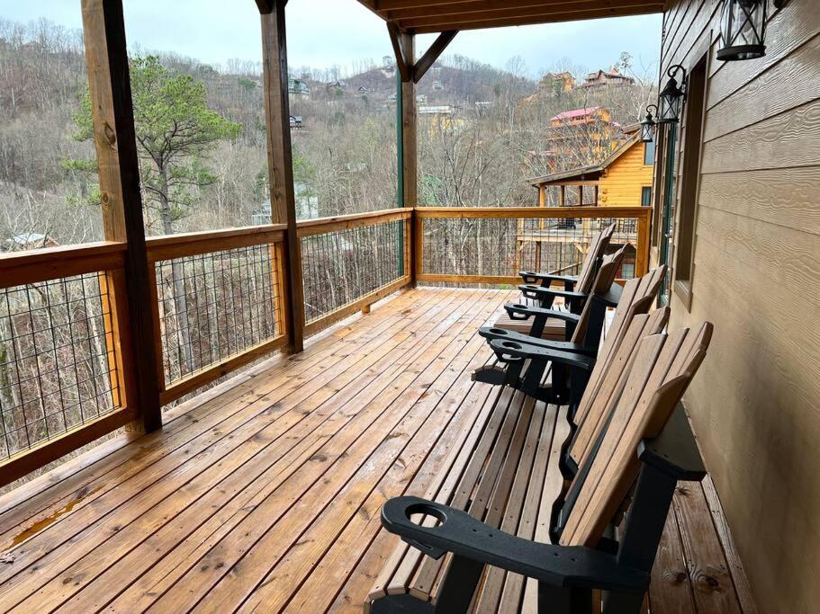 * * 4 Master Bedrooms, Views, Theater, Arcade, Evc Gatlinburg Exterior foto